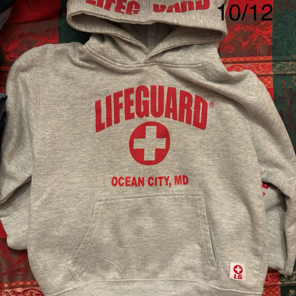 Sweatshirt